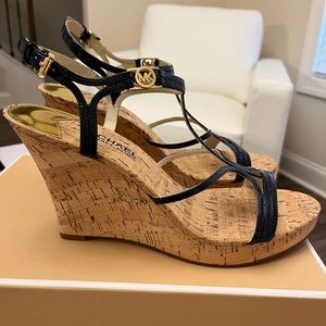 New MK navy patent leather sandals, gold MK emblem and MK engraved on buckle